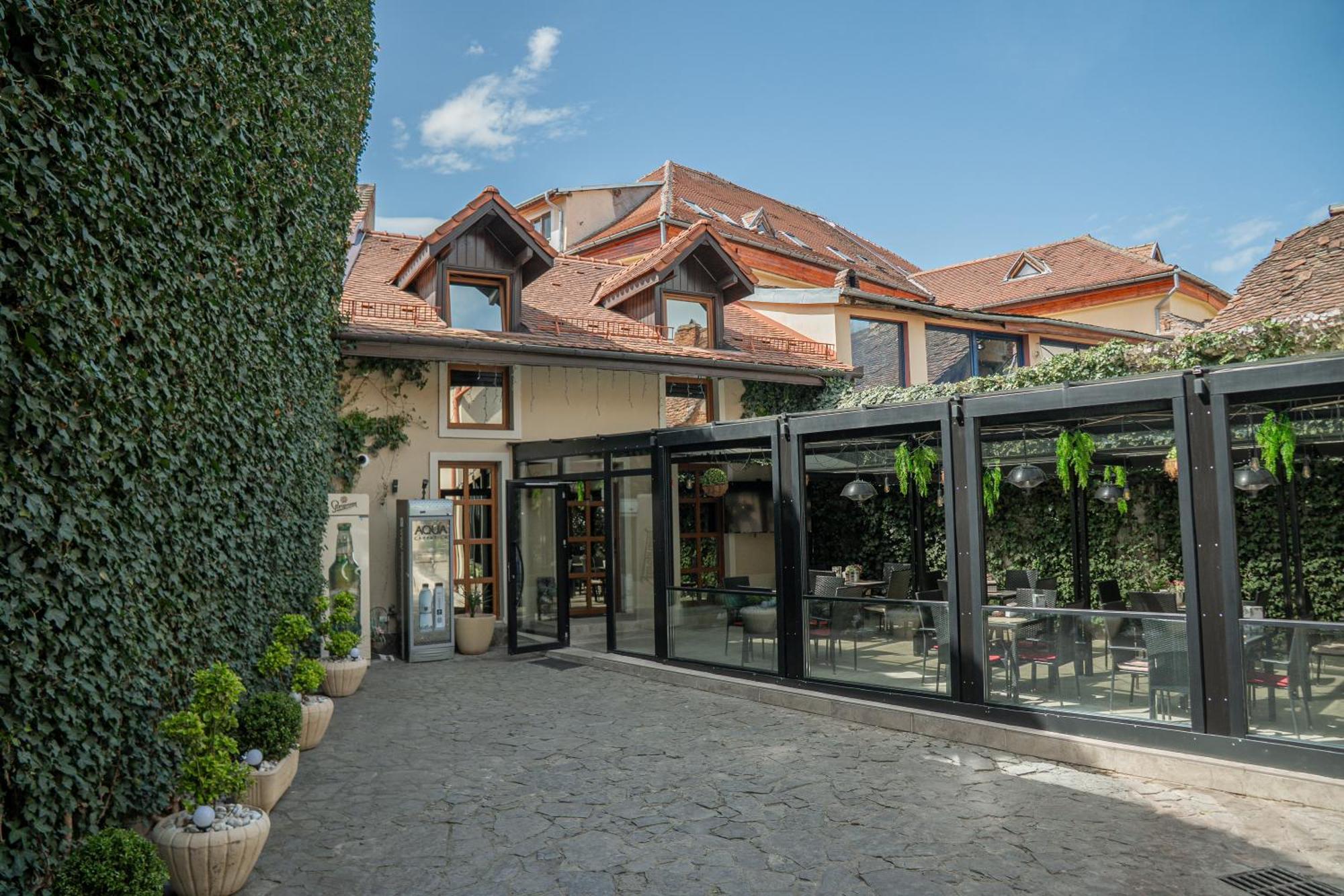 Hotel Marabella Sibiu Exterior foto